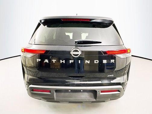 2025 Nissan Pathfinder S 4WD
