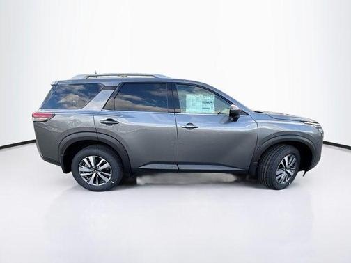 2025 Nissan Pathfinder SL 4WD
