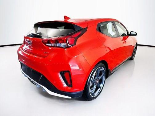 2019 Hyundai Veloster Base