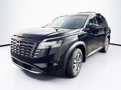 Super Black 2026 Nissan Pathfinder SL