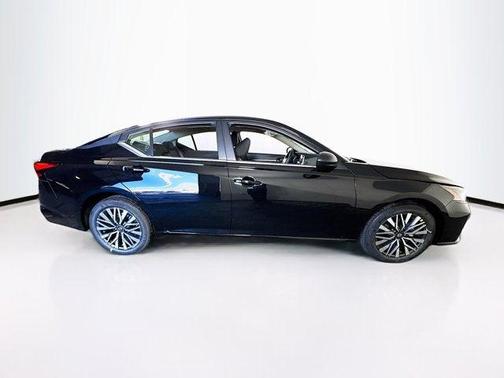 Super Black 2026 Nissan Altima SV FWD