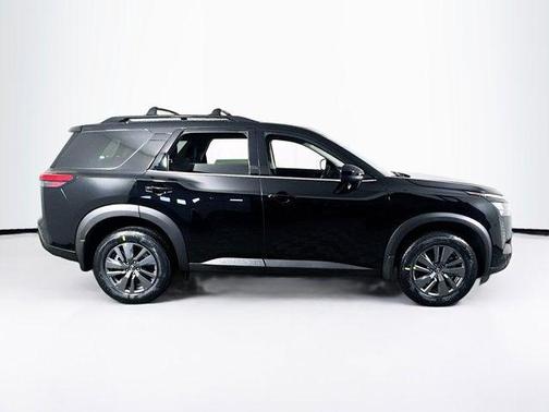 Super Black 2026 Nissan Pathfinder SV