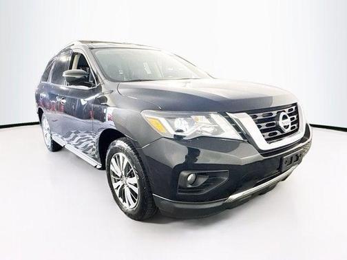 2019 Nissan Pathfinder SL