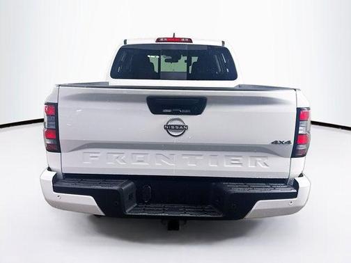 Glacier White 2026 Nissan Frontier SV