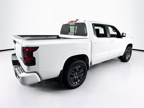 Glacier White 2026 Nissan Frontier SV