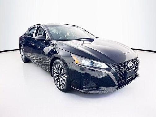 Super Black 2026 Nissan Altima SV FWD