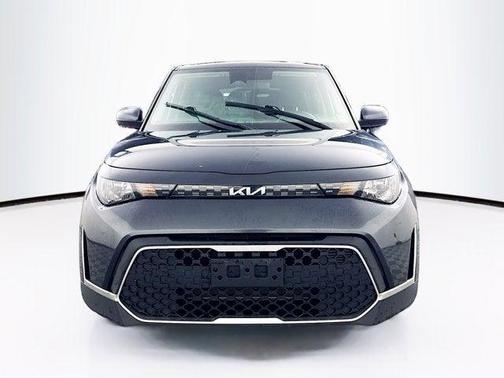 Gravity Gray 2023 Kia Soul LX