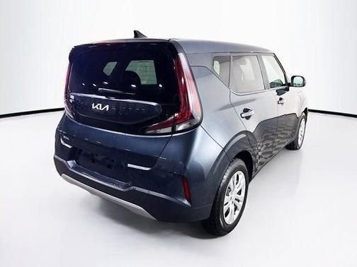 Gravity Gray 2023 Kia Soul LX