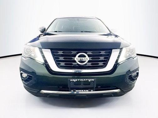 2019 Nissan Pathfinder SL