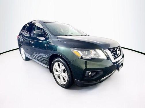 2019 Nissan Pathfinder SL