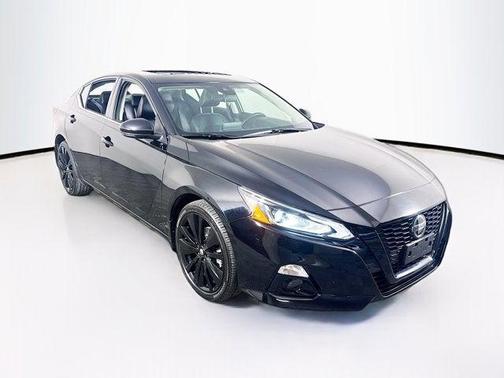 2022 Nissan Altima SR Intelligent AWD