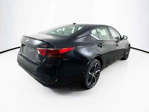 2025 Nissan Altima SR AWD