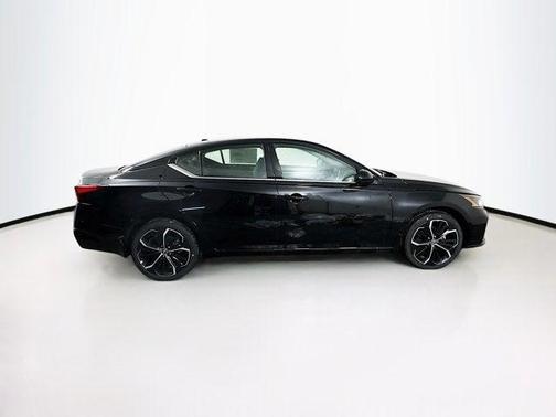 2025 Nissan Altima SR AWD