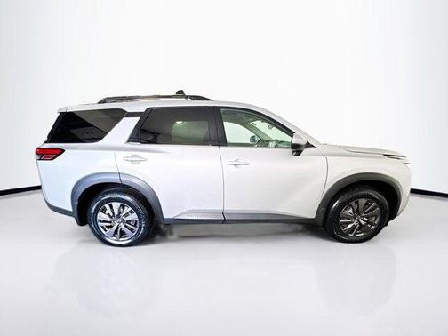 2023 Nissan Pathfinder SV 4WD