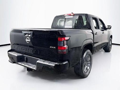 Super Black 2026 Nissan Frontier SV