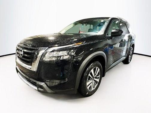 2025 Nissan Pathfinder SL 4WD
