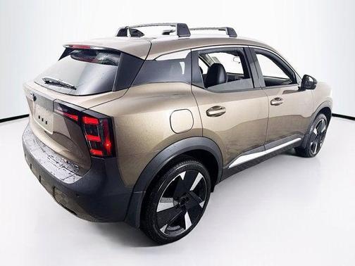 Canyon Bronze Metallic 2026 Nissan Kicks SR