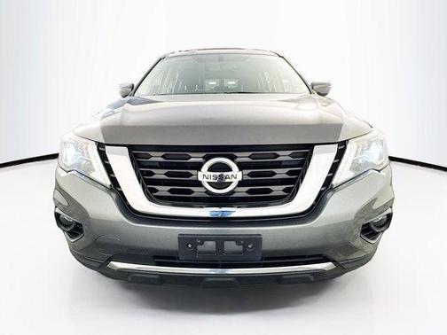 2019 Nissan Pathfinder SV