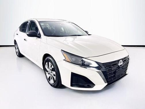 2025 Nissan Altima S FWD