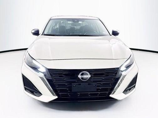 2025 Nissan Altima S FWD