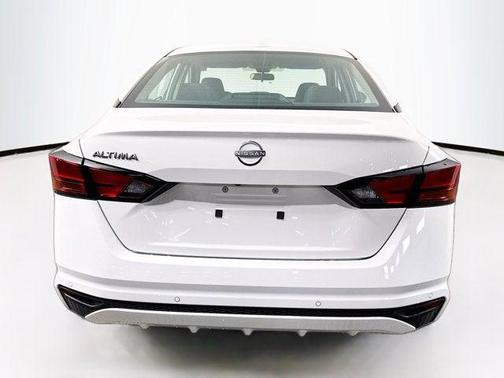 2025 Nissan Altima S FWD