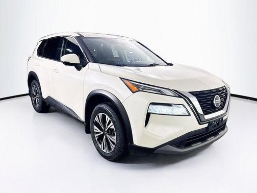 Pearl White Tricoat 2021 Nissan Rogue SV
