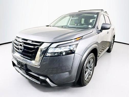 2025 Nissan Pathfinder SV 4WD