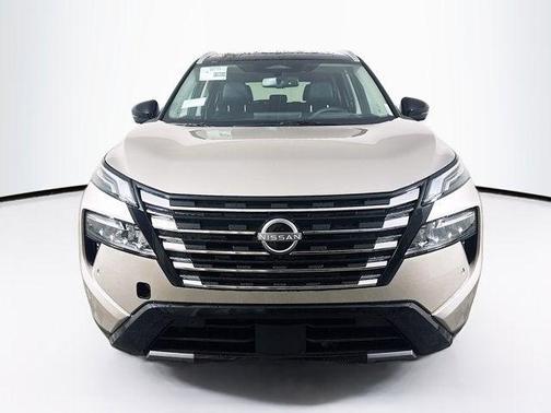 Champagne Silver Metallic/Super Black 2026 Nissan Rogue Platinum