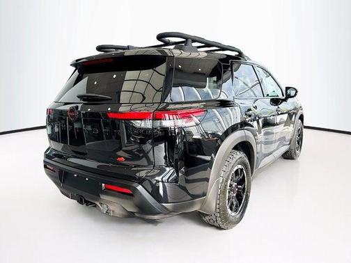 Super Black 2026 Nissan Pathfinder Rock Creek