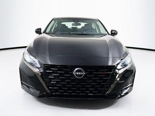 2025 Nissan Altima SR AWD