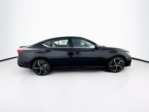 2025 Nissan Altima SR AWD