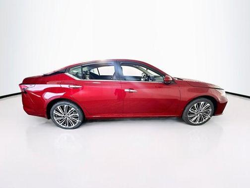 2025 Nissan Altima SL AWD
