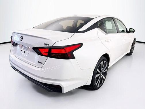 2020 Nissan Altima SR Intelligent AWD