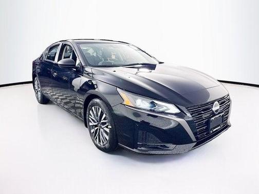 Super Black 2026 Nissan Altima SV FWD