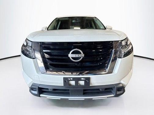 2024 Nissan Pathfinder SL 4WD