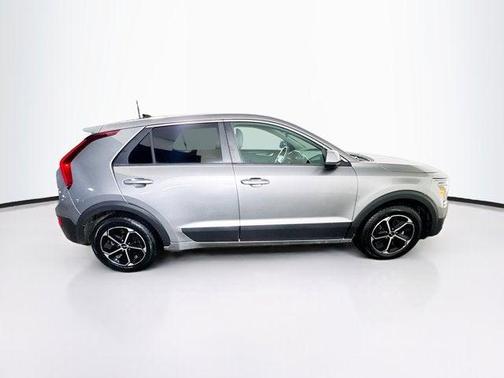 2024 Kia Niro LX