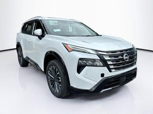 Everest White Pearl Tricoat 2026 Nissan Rogue Platinum