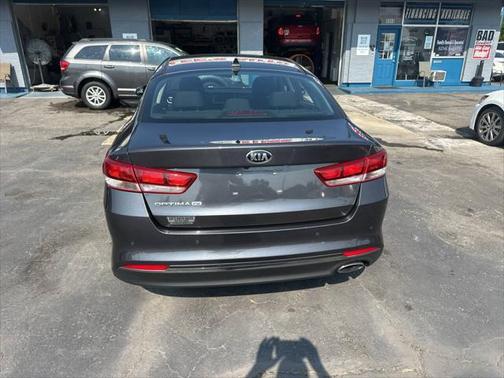 2018 Kia Optima LX