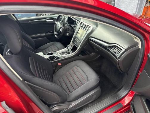 2014 Ford Fusion Hybrid SE