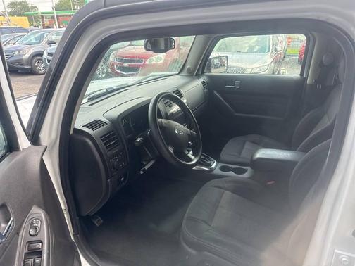 2008 Hummer H3 Base
