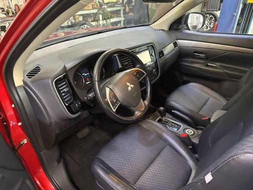 2015 Mitsubishi Outlander SE