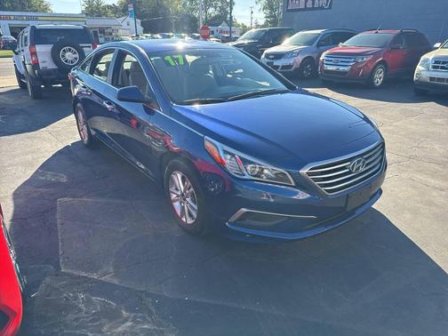 2017 Hyundai SONATA SE