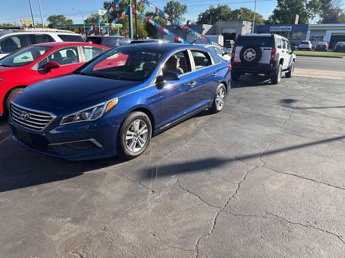 2017 Hyundai SONATA SE