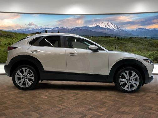 Platinum 2023 Mazda CX-30 2.5 S Select Package