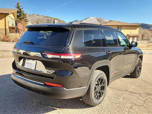 2024 Jeep Grand Cherokee L Laredo
