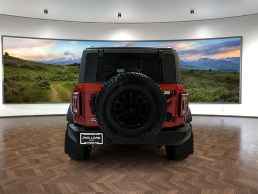 Hot Pepper Red Metallic Tinted Clearcoat 2023 Ford Bronco Wildtrak
