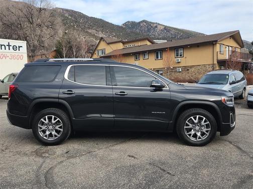 2020 GMC Acadia SLT