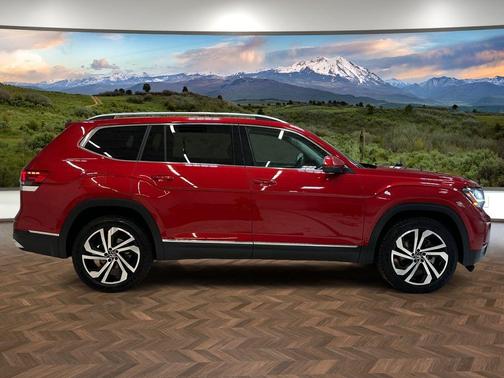 Aurora Red Metallic 2021 Volkswagen Atlas 3.6 V6 SEL Premium
