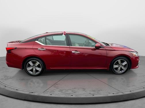 2022 Nissan Altima 2.5 SL