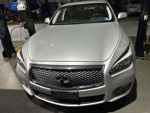 2016 INFINITI Q70 3.7X